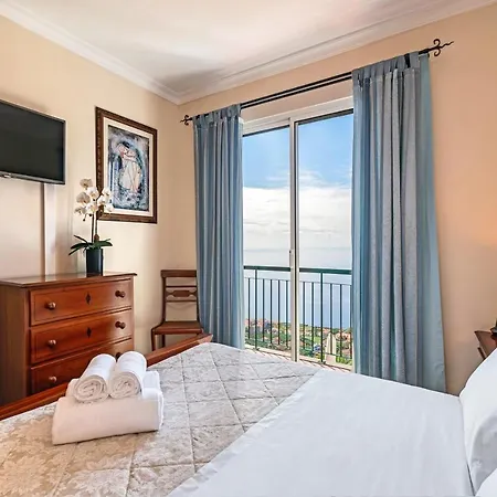Holiday home Ourmadeira - Moradia Da Falesia, Panoramic Views Camara de Lobos