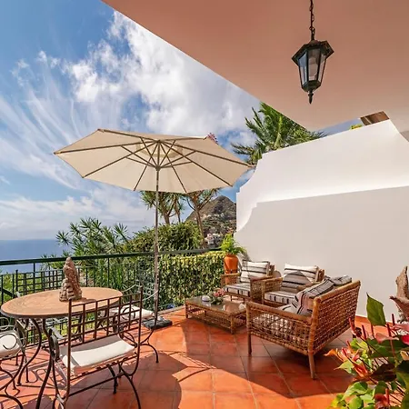 Holiday home Ourmadeira - Moradia Da Falesia, Panoramic Views Camara de Lobos
